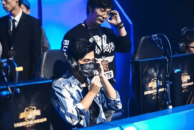 太拼了！周杰伦发文晒LOL手游段位：宗师了，还继续吗？